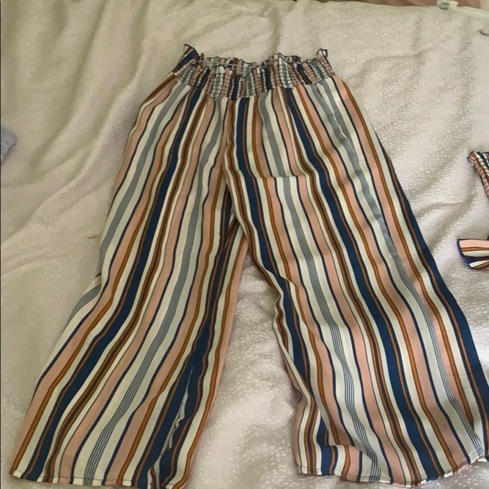2 piece set - Picture 2 of 2